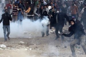 İran'da h&uuml;k&uuml;met karşıtları da destek&ccedil;ileri de sokaklarda