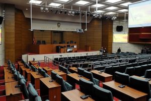 Ter&ouml;r &ouml;rg&uuml;t&uuml; PKK'ya finans sağlayan 14 kişi tutuklandı
