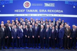 İhracat&ccedil;ılar toplantısındaki tek kadın o isim oldu
