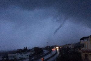 Alanya'da hortum korkuttu