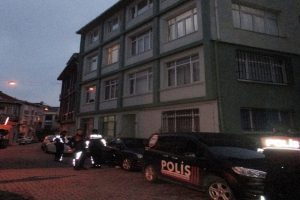 Karısını başkasıyla basınca dehşet sa&ccedil;tı! 1 &ouml;l&uuml;, 1 yaralı