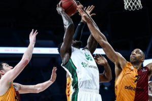 T&uuml;rk derbisinde Dar&uuml;şşafaka kazandı