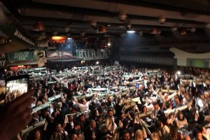 Bursaspor'un taraftar grubu Teksas'tan görkemli kutlama