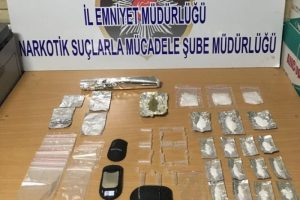 Uyuşturucu operasyonu: 4 g&ouml;zaltı