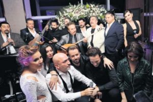 Gecikmeli kutlamaya yıldız yağdı