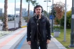 İzmirli gen&ccedil;ler, Fethi Sekin i&ccedil;in Dağlıca T&uuml;rk&uuml;s&uuml;n&uuml; seslendirdi