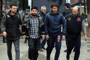 Suriyeli eski polisler DEAŞ &uuml;yesi olmaktan tutuklandı