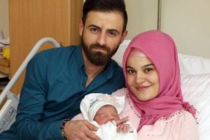 T&uuml;rk aile Avusturya'da g&uuml;ndem oldu: Doğar doğmaz...