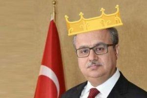 Mersin Valisi'ni kral oldu!