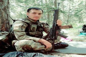 Bir oğullarını askere g&ouml;nderdiler, diğerinin şehadet haberini aldılar