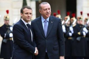 Cumhurbaşkanı Erdoğan'a Fransa'da resmi t&ouml;ren