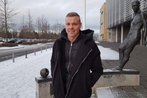 Sigthorsson sahalara d&ouml;n&uuml;yor