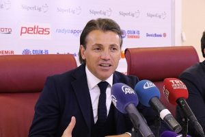 Tamer Tuna: "S&uuml;per Lig kaygan bir zemin"
