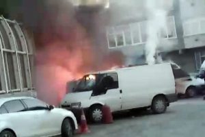 3 ara&ccedil; alev alev yandı