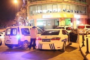 Banka şubesine giren hırsız kıskıvrak yakalandı