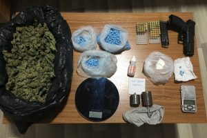Nefes kesen narkotik operasyonu: 2 g&ouml;zaltı