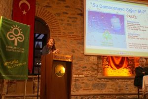 Yeşil Sol Parti Bursa'dan "Su Damacanaya Sığar mı?" paneli