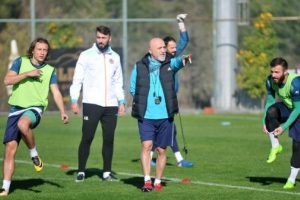 Aytemiz Alanyaspor'da ikinci yarı hazırlıkları s&uuml;r&uuml;yor