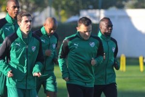 Bursaspor'da kaptan Batalla kampa katıldı