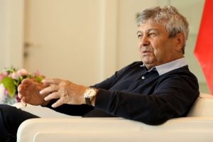 Lucescu tecr&uuml;belerini paylaştı