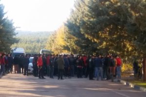 Gaziantepspor'da taraftarlar kul&uuml;b&uuml; bastı