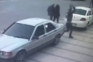 İzmir Şof&ouml;rler Odası'na taşlı saldırı