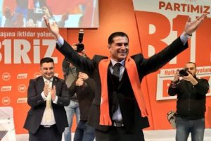 KKTC'de sandıktan H&uuml;seyin &Ouml;zg&uuml;rg&uuml;n'&uuml;n partisi &ccedil;ıktı