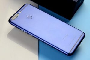 HTC telefonlarını kullananlardan &ouml;z&uuml;r diledi!