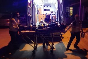 Bursa'da ters şeritten giden motosiklet s&uuml;r&uuml;c&uuml;s&uuml; kaza yaptı