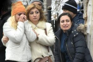 Evinde 10 yerinden bı&ccedil;aklanarak &ouml;ld&uuml;r&uuml;ld&uuml;