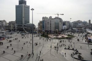 1 yıl &ouml;nce aynı g&uuml;n kar altındaydı!