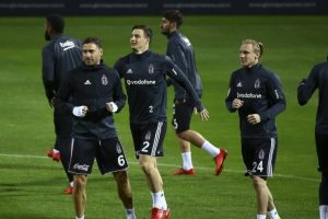 Trabzonspor'da hedef Mitrovic