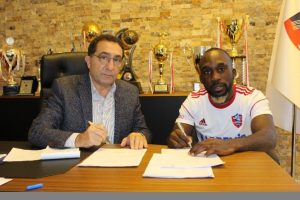 Bel&ccedil;ika'dan Karab&uuml;kspor'a transfer oldu