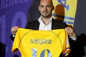 Sneijder basına tanıtıldı