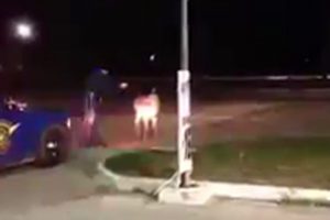 Amerikan polisi geyiği b&ouml;yle vurdu