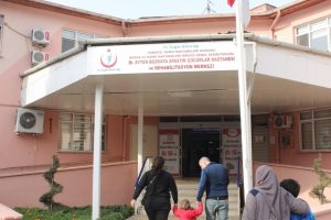 G&uuml;rcistan'da tedavi edilemeyen Ahıskalı &ccedil;ocuk Bursa'da tedavi altına alındı