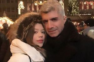 &Ouml;zcan Deniz, Feyza Aktan ile evlilik s&ouml;zleşmesi yapacak