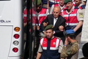 Bursa eski Valisi Harput yeniden hakim karşısında