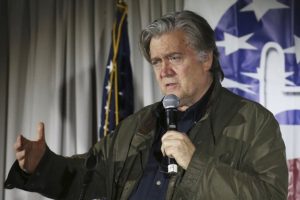 Eski Başstratejist Steve Bannon istifa etti!