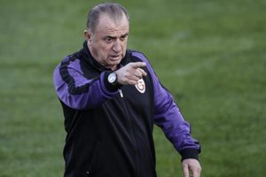 Fatih Terim'den &Uuml;nal Aysal'a cevap