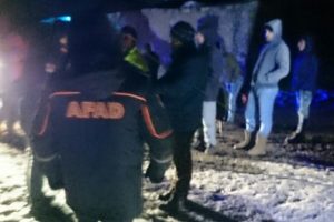 Mahsur kalan &ccedil;obanlar kurtarıldı