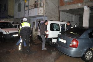 'Dur' ihtarına uymayan ara&ccedil;la kovalamaca yaşandı