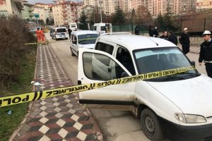 Kız arkadaşının g&ouml;z&uuml; &ouml;n&uuml;nde intihara kalkıştı!