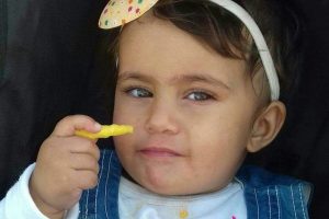 Fedakar anne yangında &ccedil;ocuklarından birini kurtarabildi