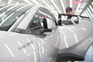 Hibrit ara&ccedil; satışında 2017 'altın yıl' oldu
