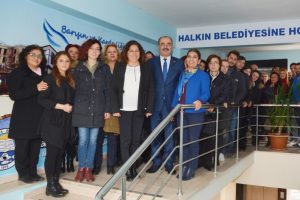 T&uuml;rkyılmaz CHP Bursa Mudanya İl&ccedil;e &Ouml;rg&uuml;t&uuml;'n&uuml;n yeni y&ouml;netimini ağırladı