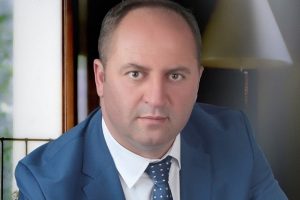 Tacizden tutuklanan belediye başkanı i&ccedil;in 25 yıl hapis istemi