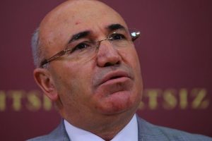 CHP'li Tanal'dan 'gazetecilere erken emeklilik' teklifi