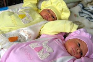 Tek yumurta ikizleri molek&uuml;ler a&ccedil;ıdan da benzer