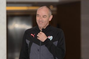 Bursaspor Teknik Direkt&ouml;r&uuml; Paul Le Guen: "3 oyuncu alacağız"
